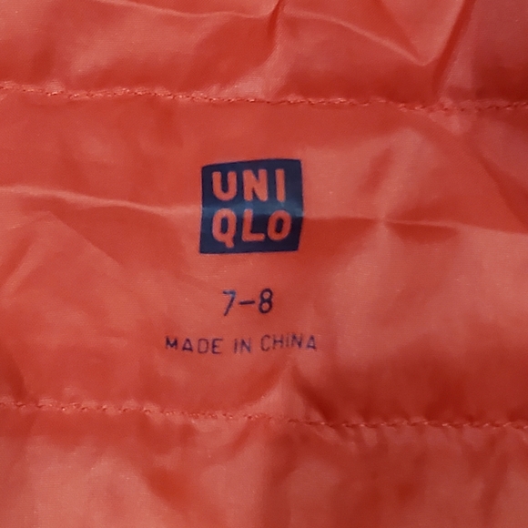 Girls Uniqlo Jacket Size 7-8 Red Kids Puffer Jacket - Picture 2 of 3